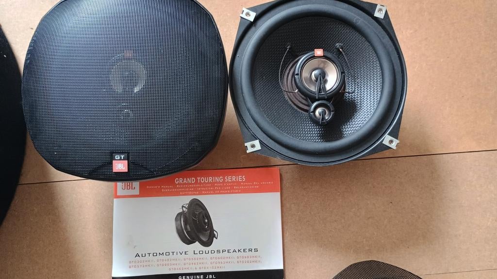 JBL GTO speakerset 8'' 3 way  opbouw hoedenplank model., Enlèvement