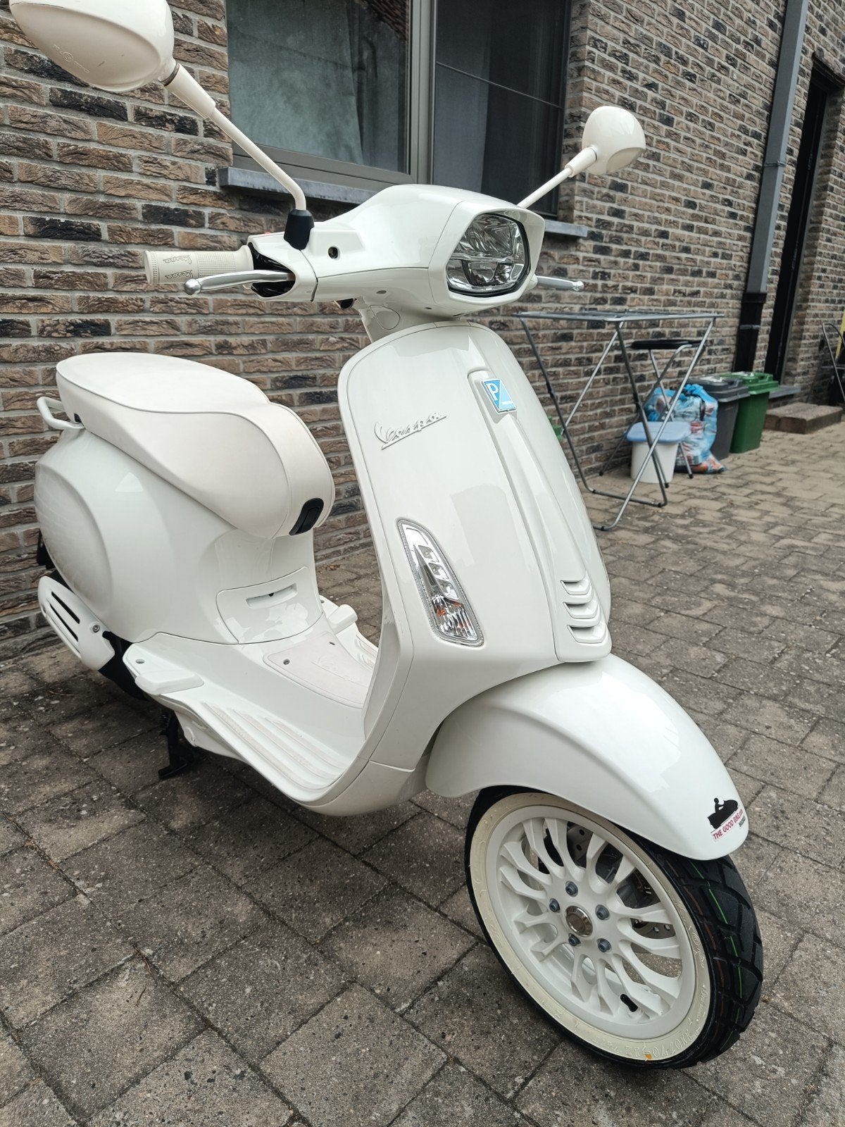 Vespa Sprint 125cc full white special edition nieuw staat, Motoren, Scooter, Nieuw, Particulier, 125 cc