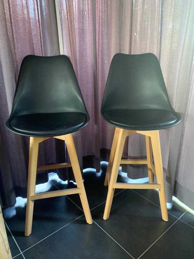 2 hoge stoelen, Gebruikt, 90 cm of meer, 2 krukken, Ophalen