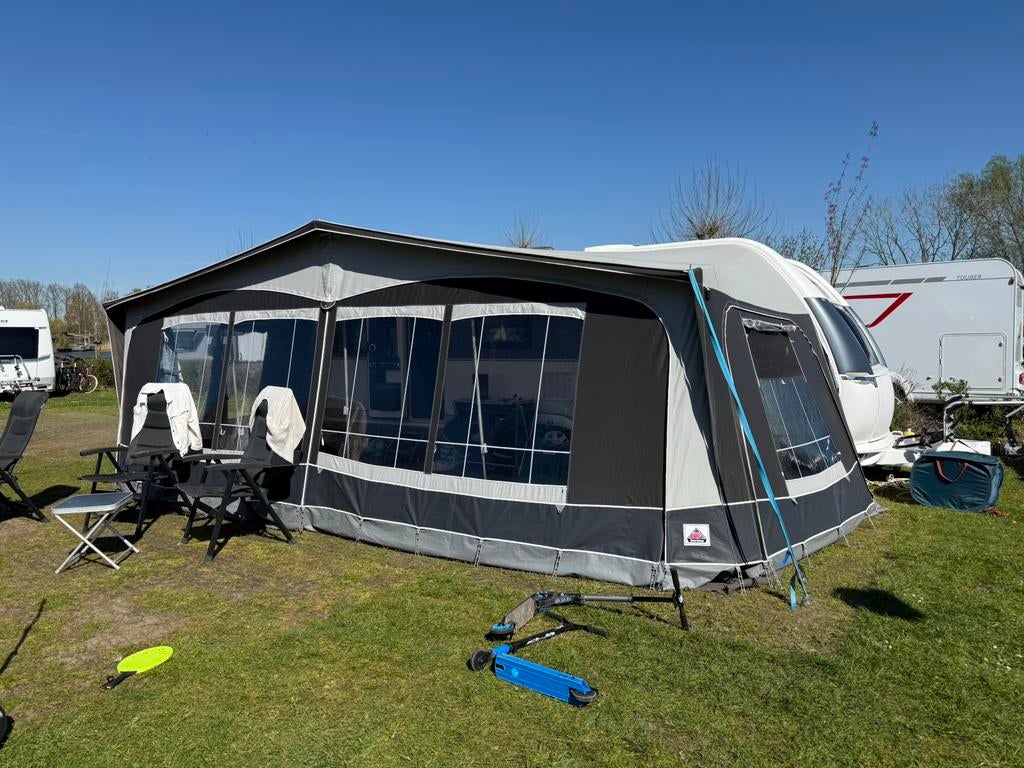Hobby 650 KMFE deluxe, Caravans en Kamperen, Caravans, Particulier, Airco, Hobby