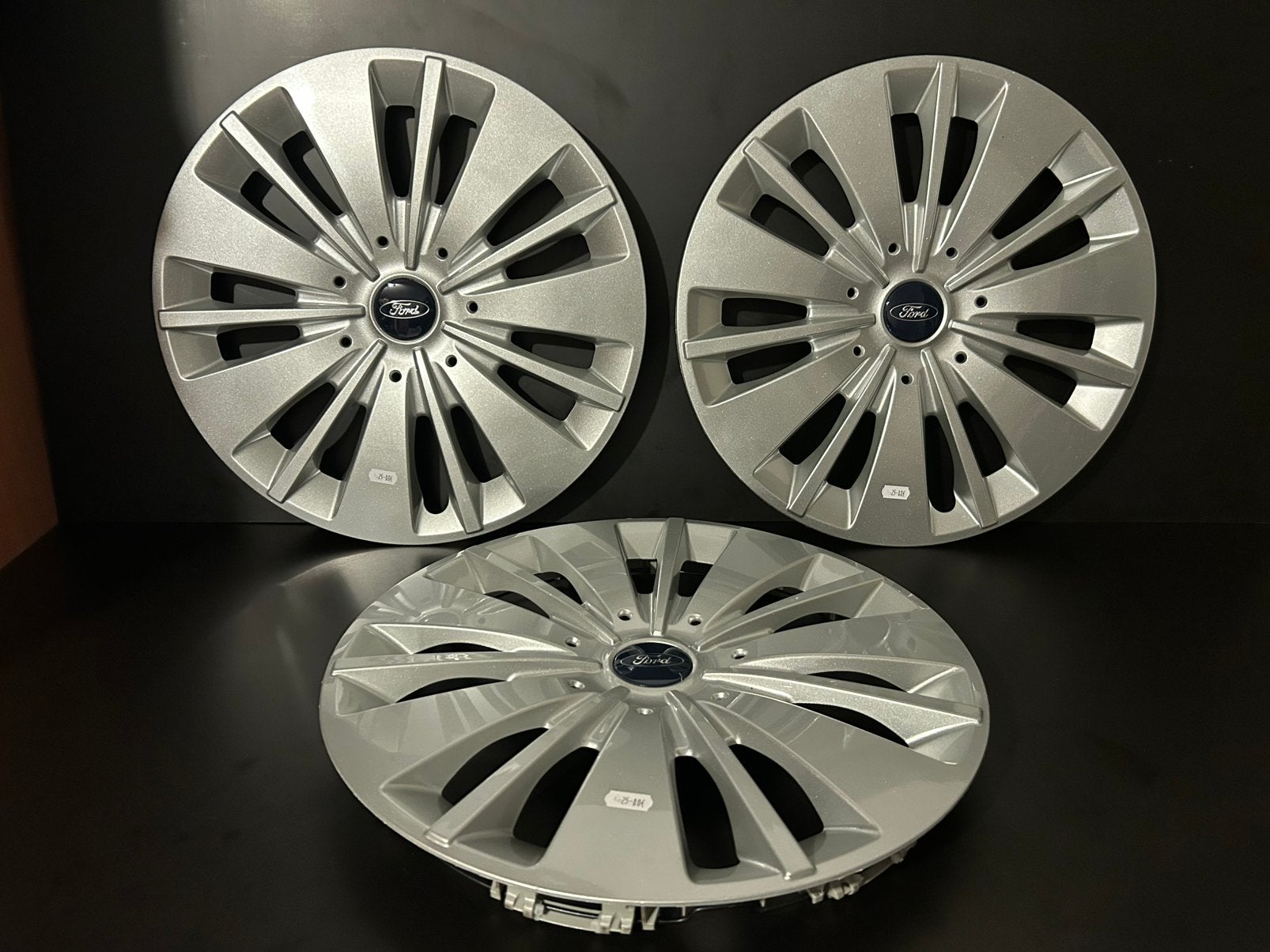 3 enjoliveurs d’origine Ford focus mondeo 16", Autos : Divers, Enlèvement ou Envoi, Neuf