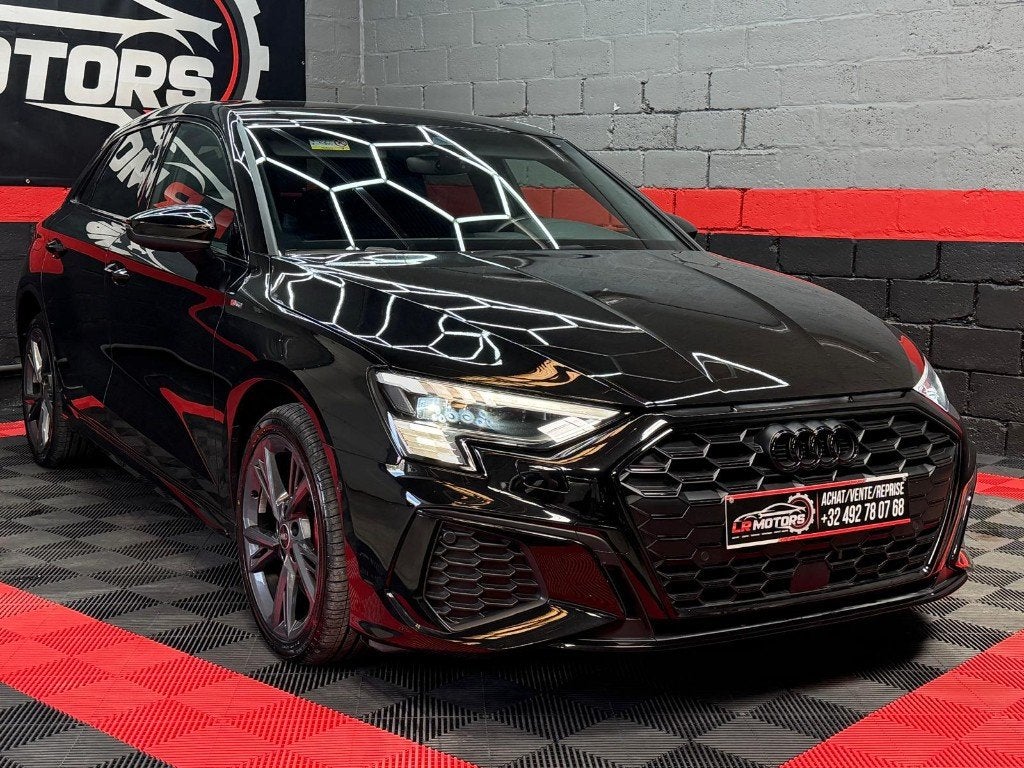 * Audi A3 s-line//sportback 45tfsi//garantie**, Auto's, Audi, 4 cilinders, Parkeerassistent, Zwart, 5 zetels