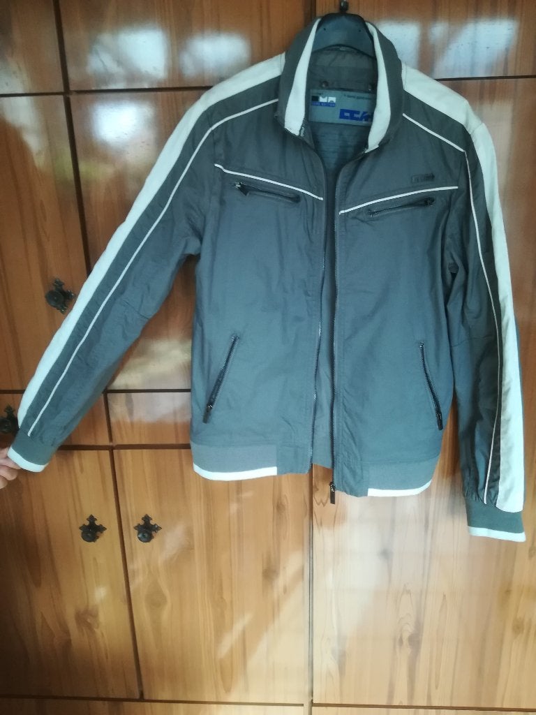 mooi jasje grijs/wit van coolcat maat 170/176 nieuw, Enfants & Bébés, Vêtements enfant | Taille 170, Enlèvement ou Envoi, Neuf