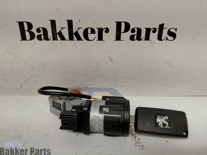 Serrure de contact + clé d'un Peugeot 308, -, -, 3 mois de garantie, Utilisé
