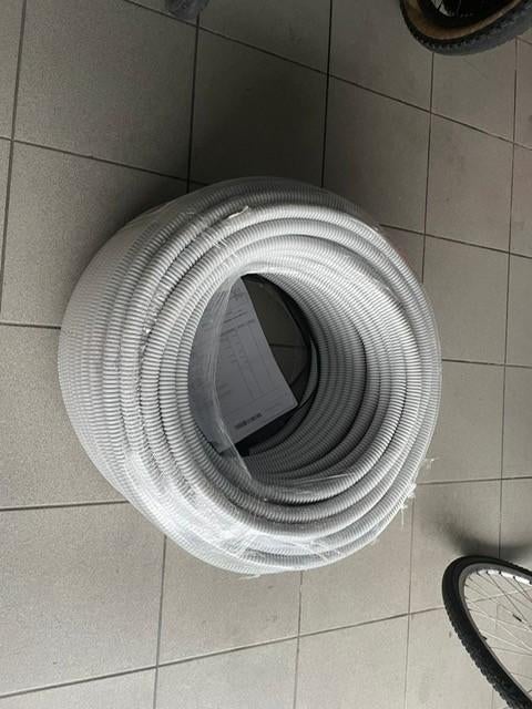 Flexibele lege buis met trekdraad, Doe-het-zelf en Bouw, Ophalen, Nieuw, Kabel of Snoer