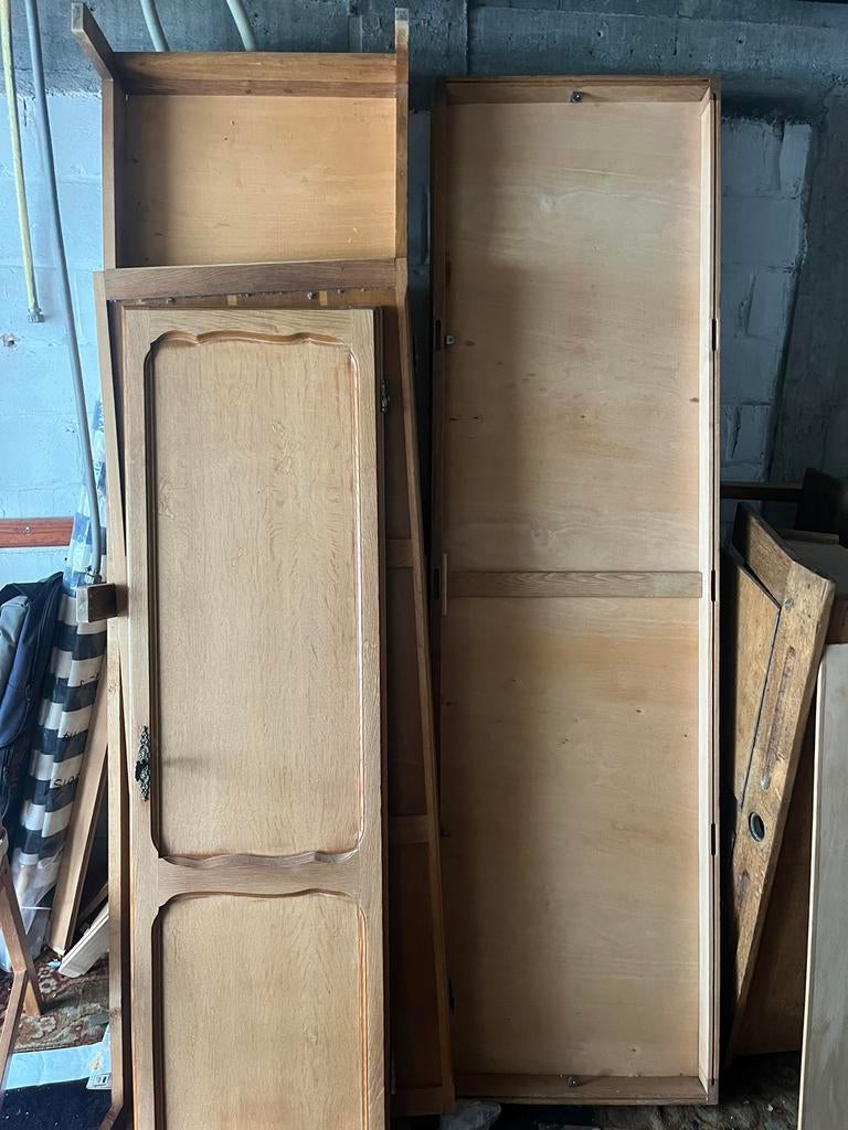Garde robe a donner sur Auderghem, Enlèvement, Utilisé