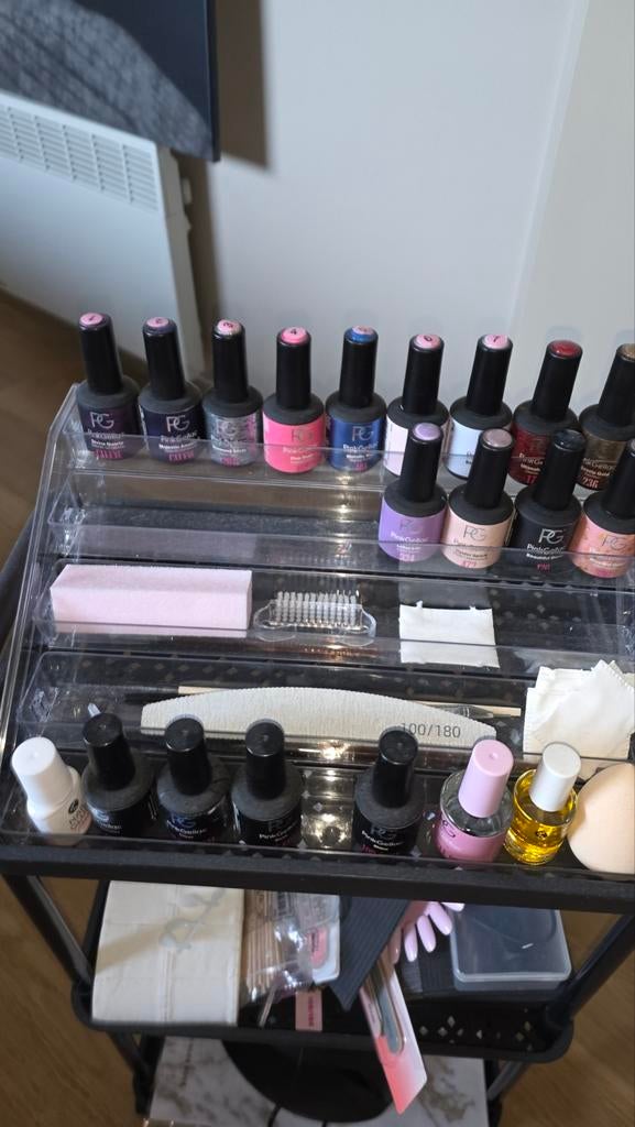 Pink gellac set inclusief karretje, Handtassen en Accessoires, Uiterlijk | Cosmetica en Make-up, Ophalen