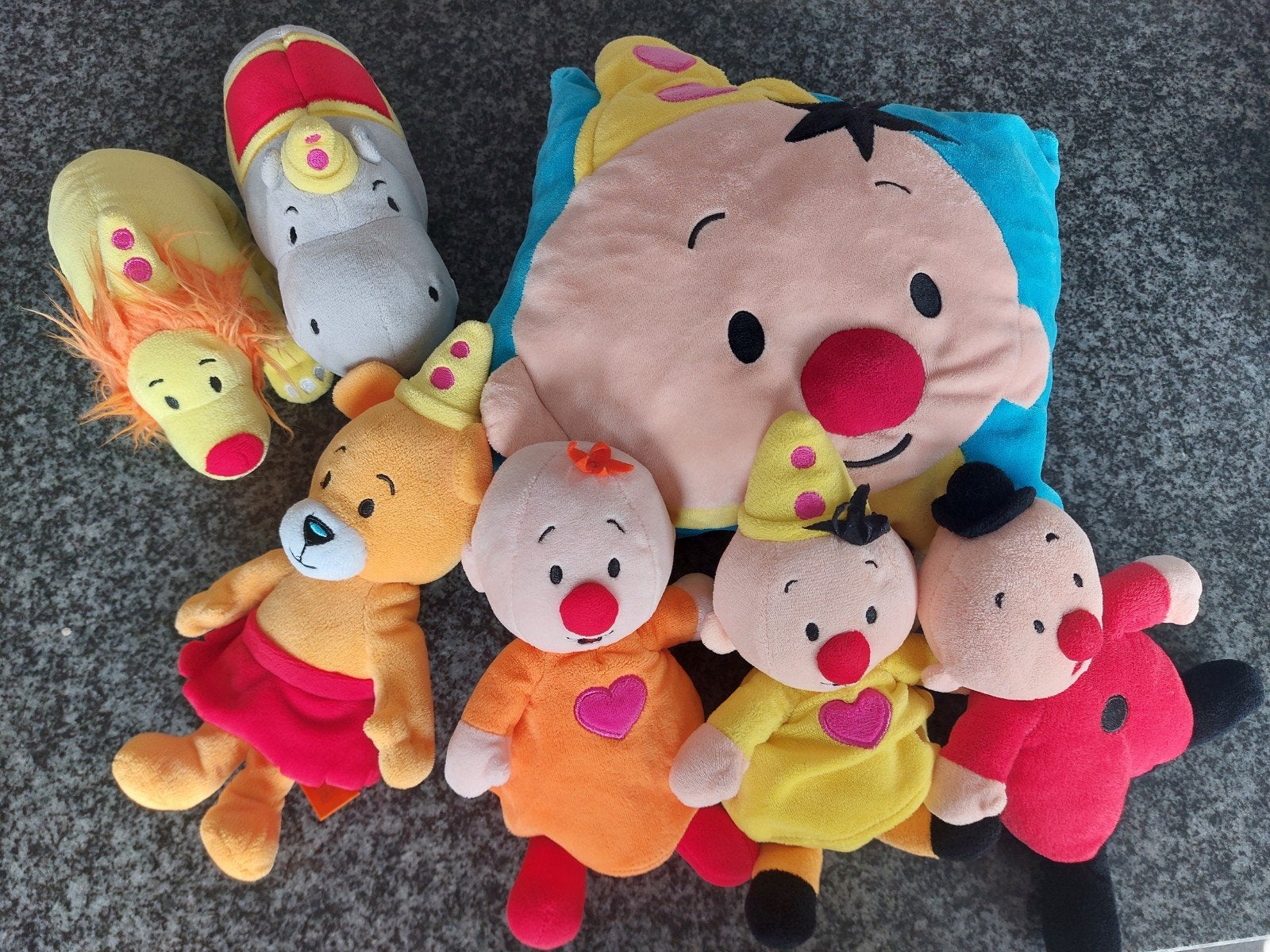 Bumba pakket met knuffels en kussentje, Ophalen, Zo goed als nieuw