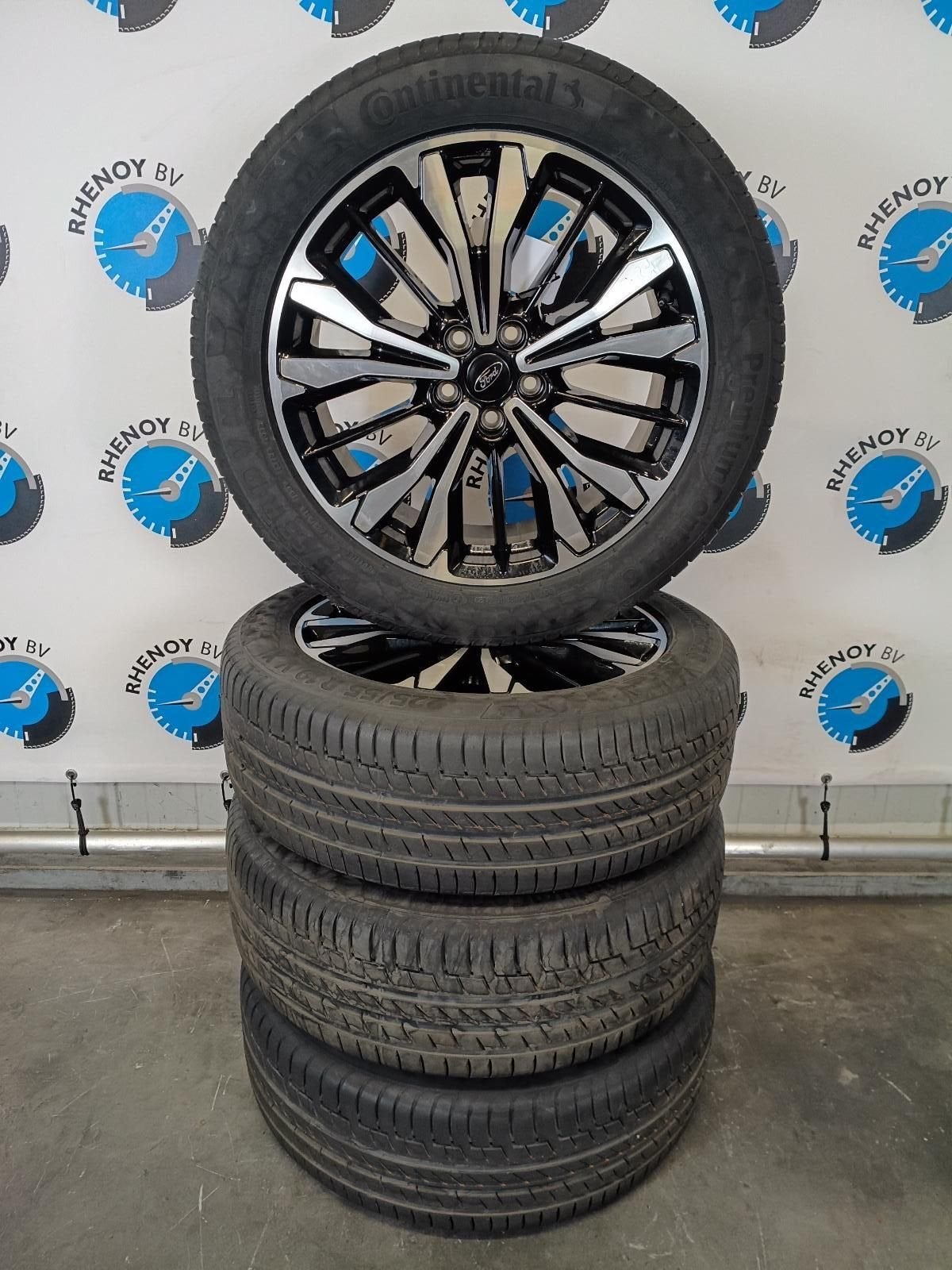 Ford kuga velgenset 2019 t/m 2026 5x108 225/55 19LV4C1007P2A, Autos : Pièces & Accessoires, Pneus et Jantes, Véhicule de tourisme