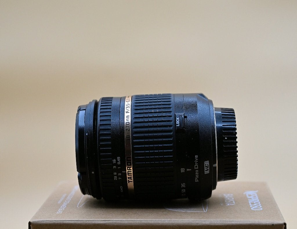 Tamron 18-270 1:3,5-6,3 VC DiII PZD, Enlèvement ou Envoi, Autofocus, Téléobjectif, Comme neuf