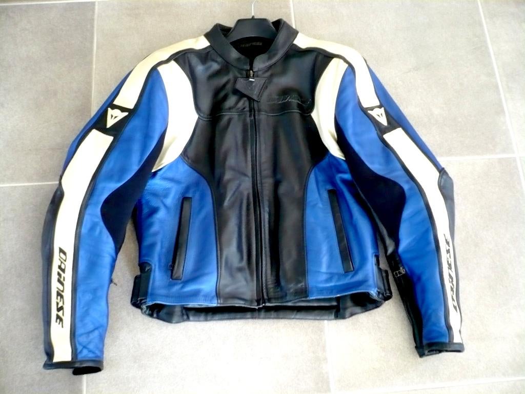 Veste moto DAINESE en cuir taille 52, DAINESE, Seconde main, Enlèvement ou Envoi, Manteau | cuir