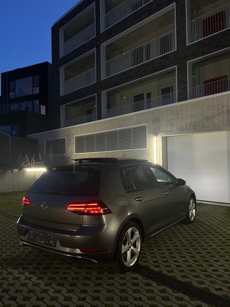 VW GOLF 7.5 JOIN | ESSENCE | AUTOMATIQUE | PANO |  FULL!, Autos, Volkswagen, Particulier, Golf, ABS, Caméra de recul, Phares directionnels