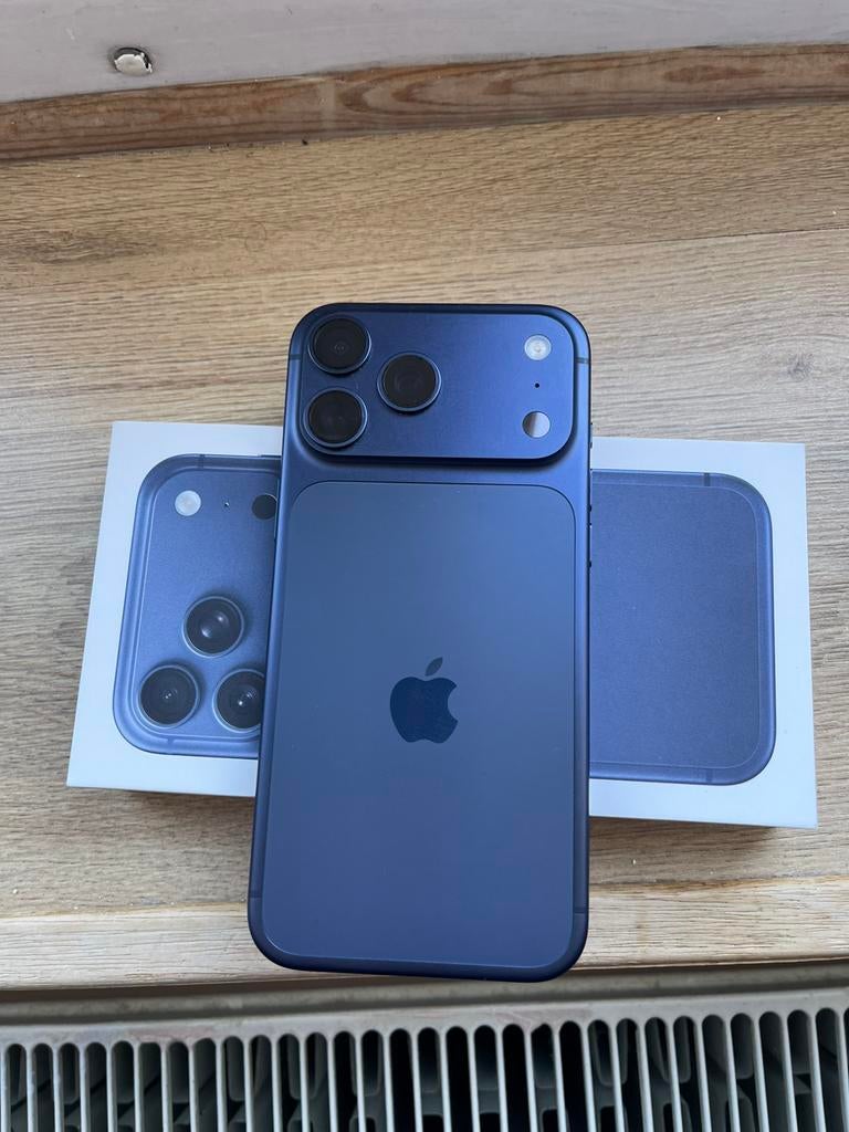 iPhone 17 Pro Max 512 Go - Très bon état (Snapchat banni), Telecommunicatie, Mobiele telefoons | Hoesjes en Screenprotectors | Apple iPhone