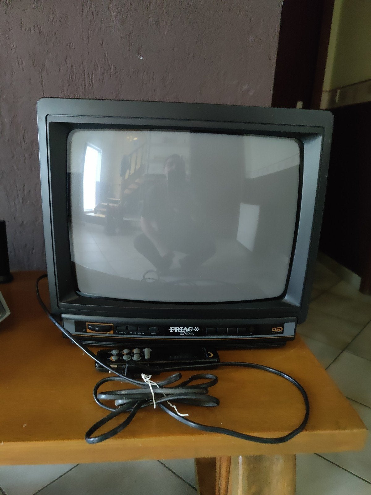 Téléviseur couleur Friac, Audio, Tv en Foto, Overige Audio, Tv en Foto, Ophalen, Gebruikt