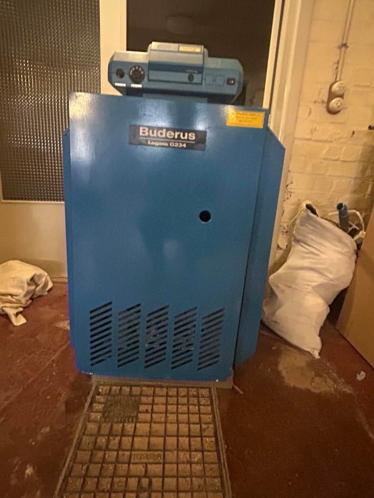 Chaudiere buderus atmo de 38 kw, Enlèvement, Comme neuf
