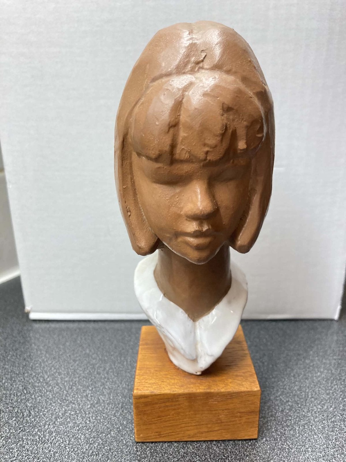 Kunstbeeld paul serste, Statue, Art deco, Pierre ou céramique, Fait main
