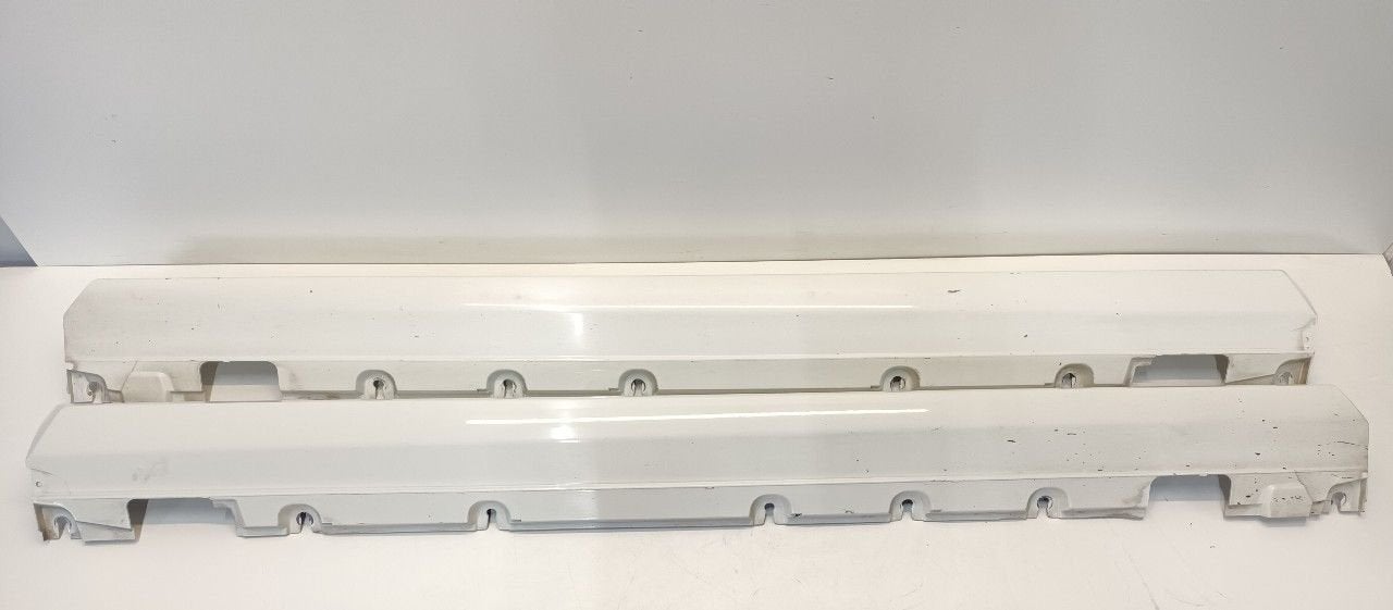 Sideskirt set Mercedes-Benz GLK, Onderdelen@venauto.nl, Van der Ven Autorecycling B.V., Ettenseweg 76, 4706 PB Roosendaal, The Netherlands