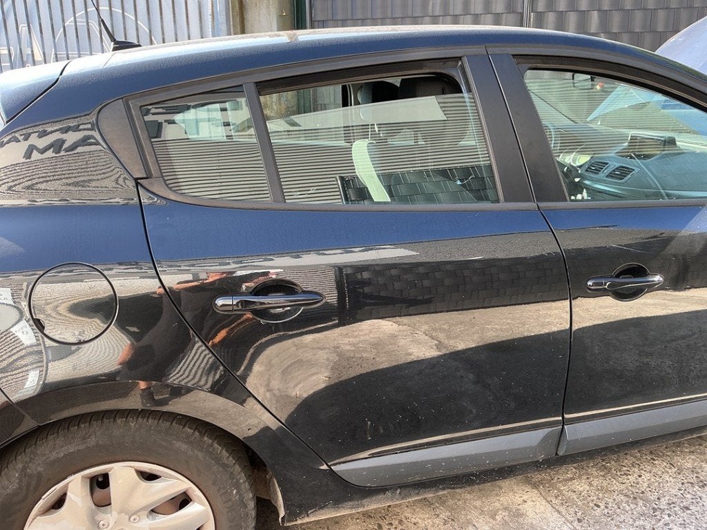 PORTE DROITE ARRIÈRE Renault Megane III Berline (BZ), Renault, Utilisé, Peter-Huppertz-Straße 5
51063  Köln, DE, Porte