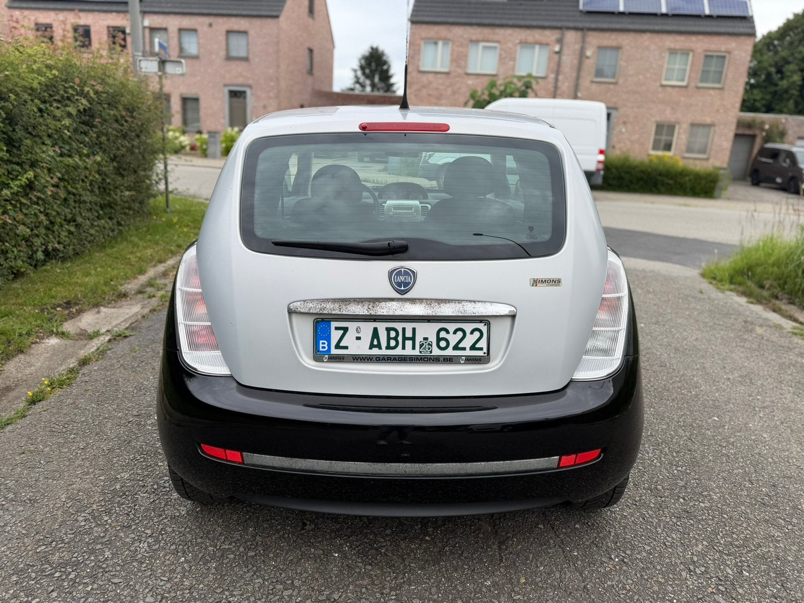 Lancia Ypsilon 1.3 Benzine heel proper !!, Auto's, Lancia, Voorwielaandrijving, Stof, Zwart, Zwart