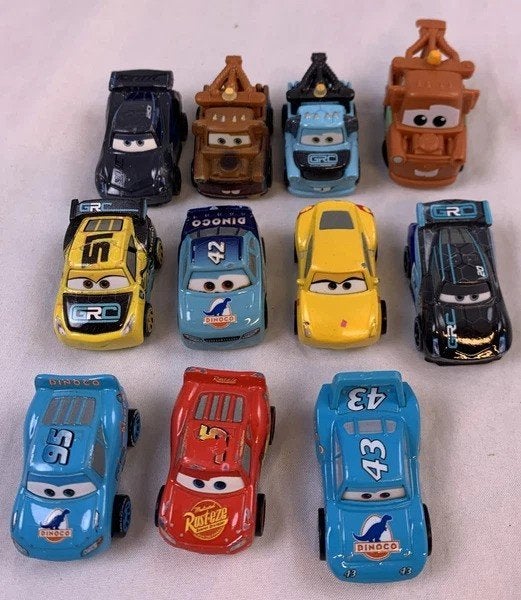 Collection de voitures Mattel Disney Cars Mini Racers, Envoi, Comme neuf