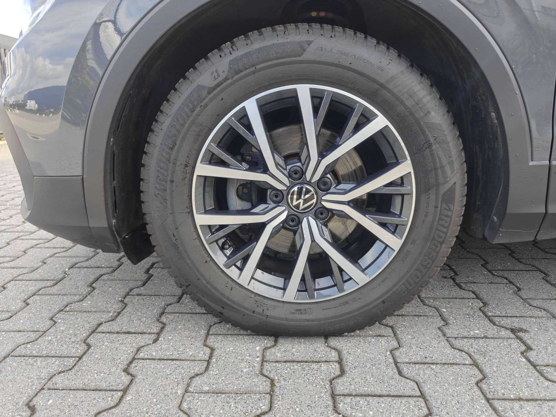 Volkswagen Tiguan 1.5 TSI Life DSG/LED/AdCruise/Zetel+Stuurv, Autos, Argent ou Gris, Achat, Entreprise, Noir