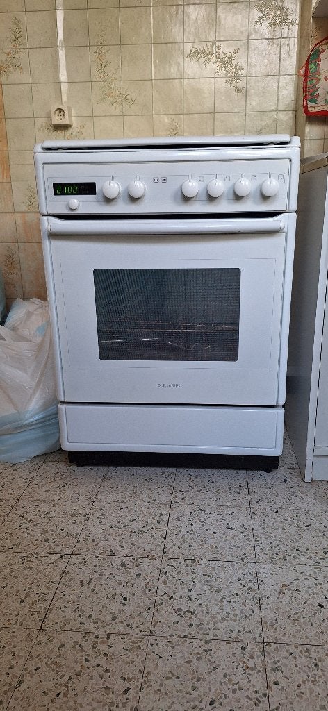 Cuisinière mixte, Electroménager, Gaz, 4 zones de cuisson, Comme neuf, Enlèvement