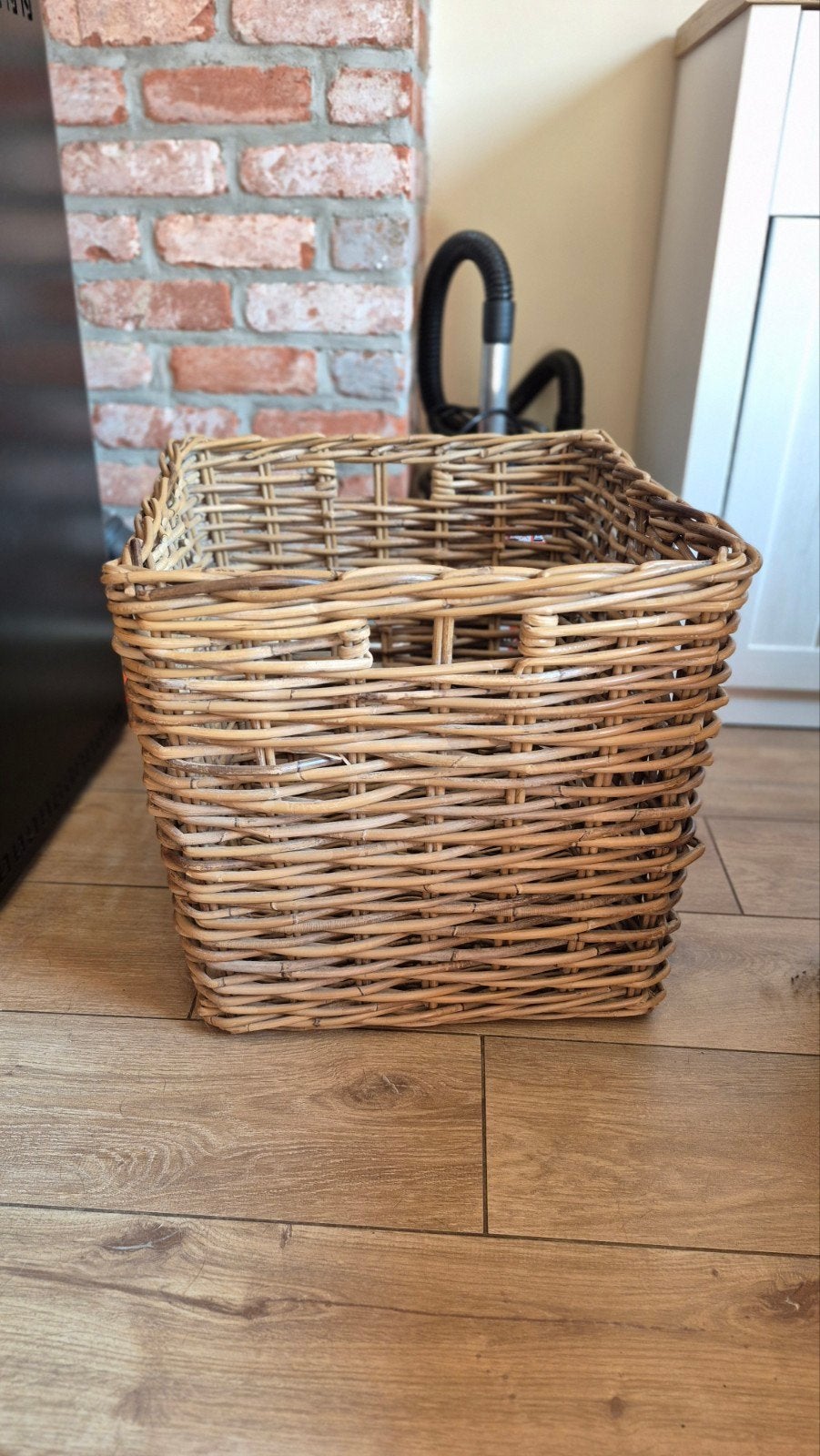 Panier en rotin pour bûche, Comme neuf, Carré, Panier, Tressé