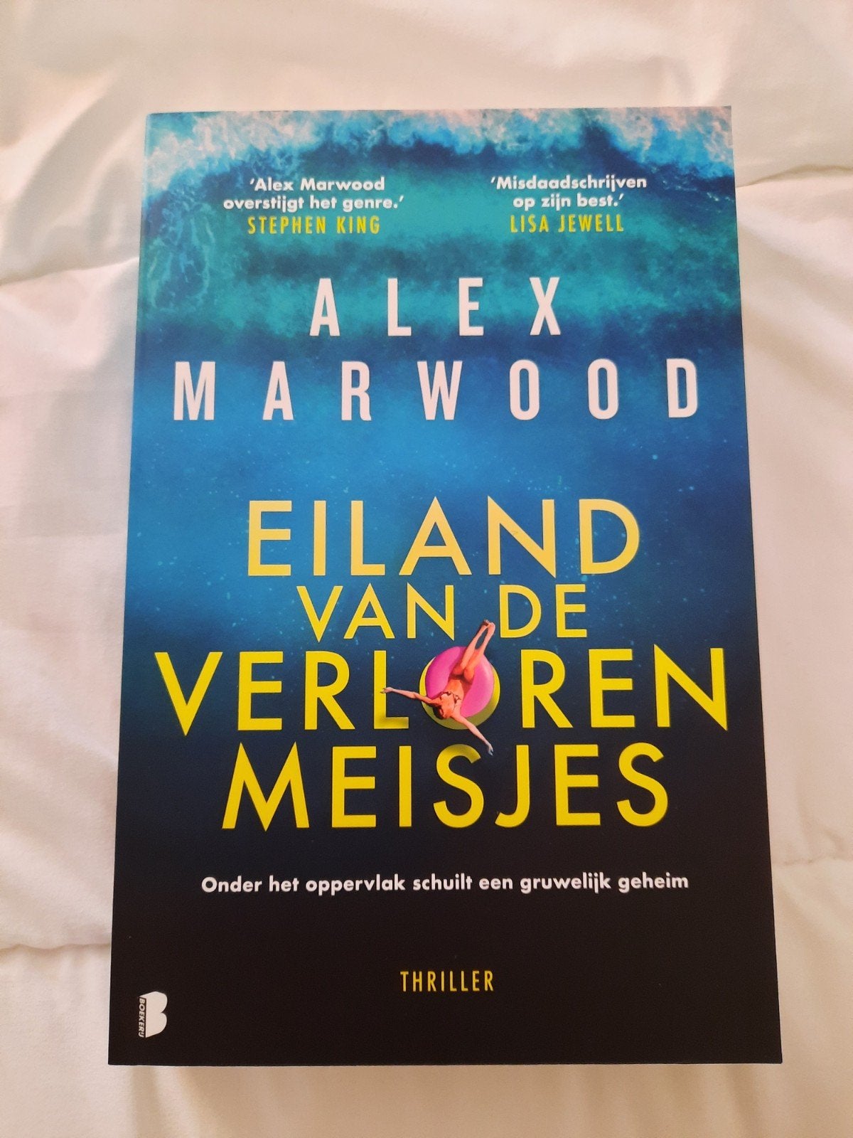 Alex Marwood. Eiland van de verloren meisjes., Ophalen