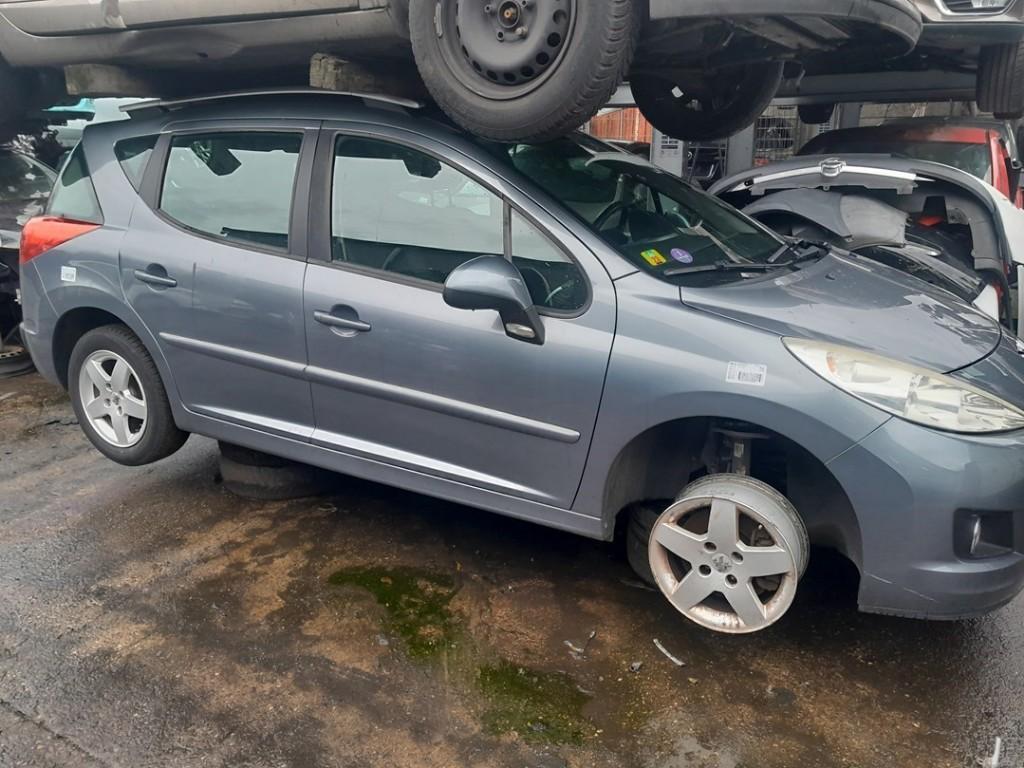 AILE AVANT DROIT Peugeot 207 SW (WE / WU) (01-2007/12-2013), Utilisé, Droite, Peugeot, Garde-boue