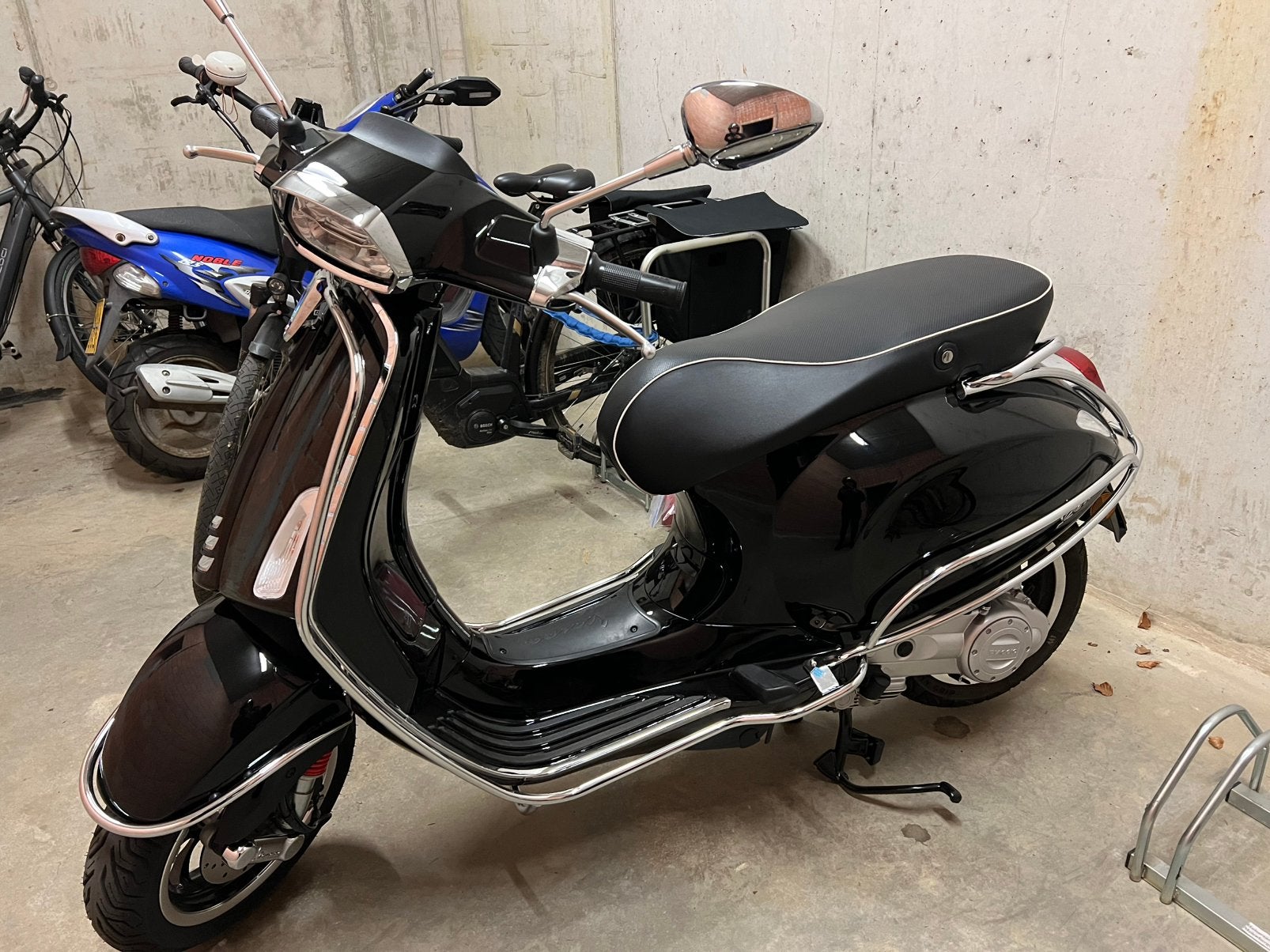 Prachtige topoccasie vespa sprint, Fietsen en Brommers, Scooters | Vespa, Ophalen, Zo goed als nieuw