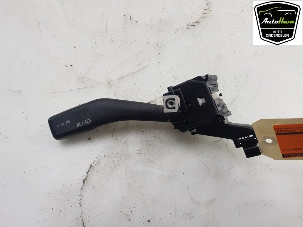 KNIPPERLICHTSCHAKELAAR Volkswagen Golf V (1K1), Gebruikt, Volkswagen, Volkswagen AG, Kundenbetreuung@volkswagen.de