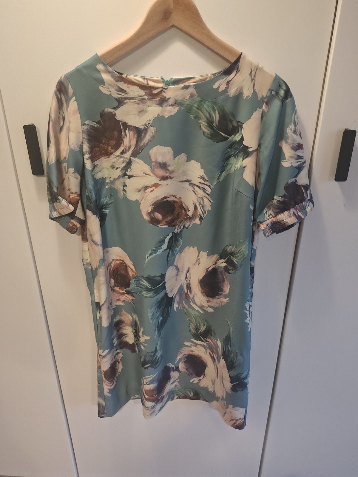 Prachtige Nathalie Vleeschouwer jurk met bloemenprint – XS, Nathalie Vleeschouwer, Blauw, Ophalen of Verzenden, Zo goed als nieuw