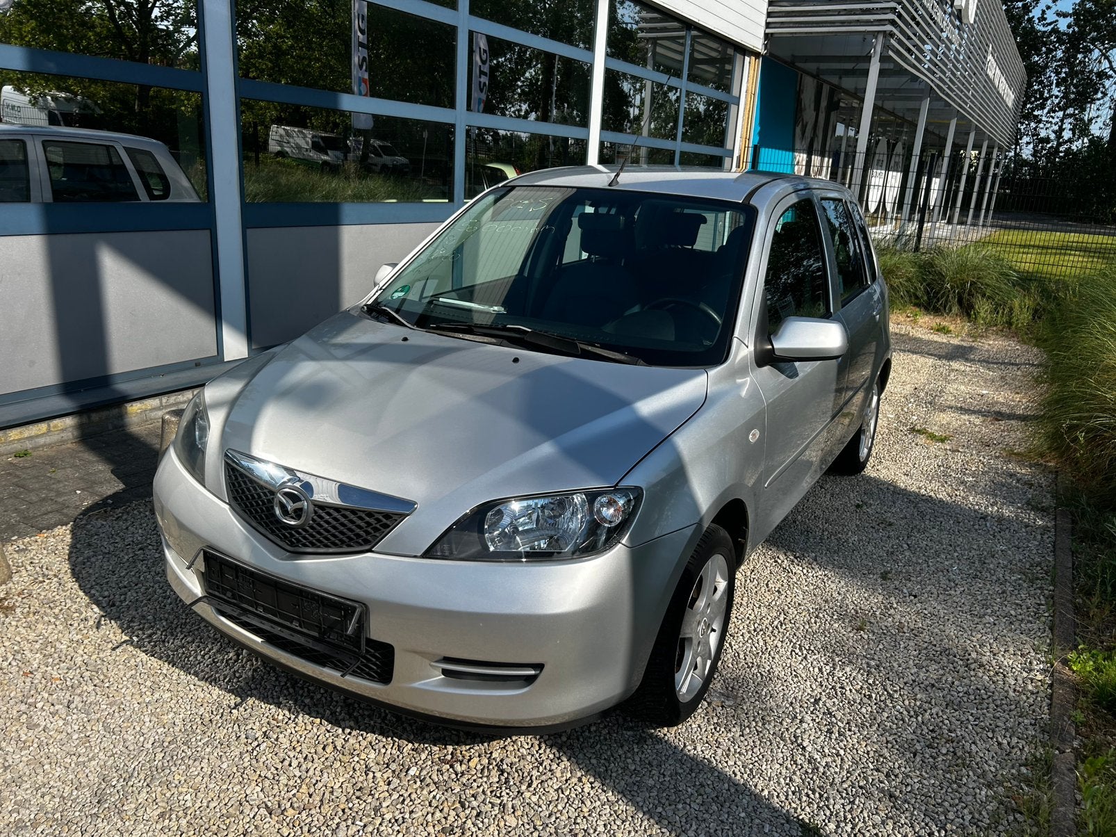 Mazda 2 benzine gekeurd voor verkoop, Autos, Mazda, Entreprise, Achat, ABS, Essence, Euro 4, Hatchback, 5 portes, Boîte manuelle