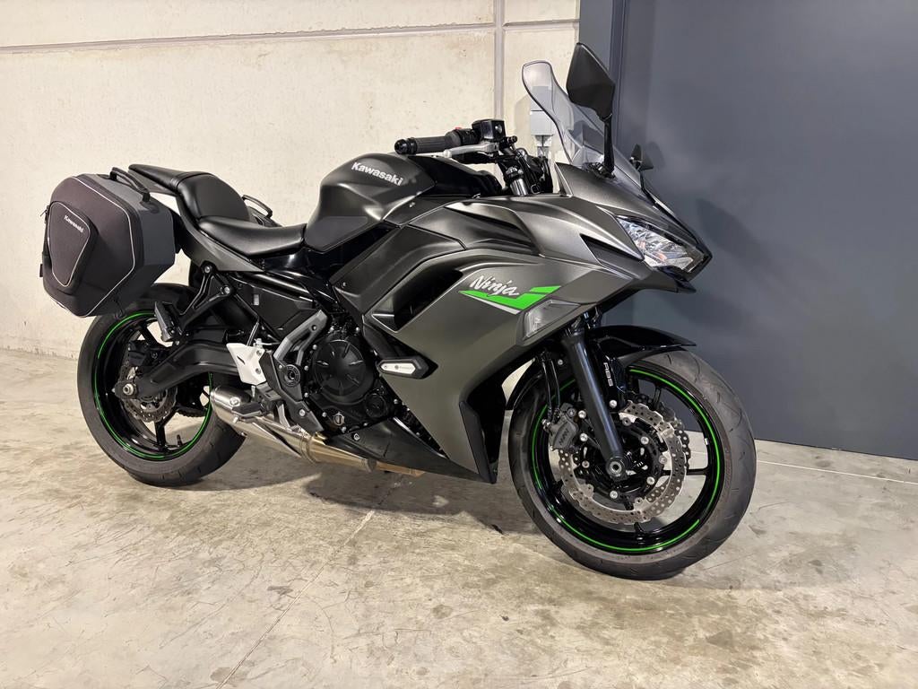 Kawasaki Ninja 650 met opties (btw moto) (bj 2022), Motoren, Motoren | Kawasaki, Bedrijf, Meer dan 35 kW, Toermotor, 650 cc