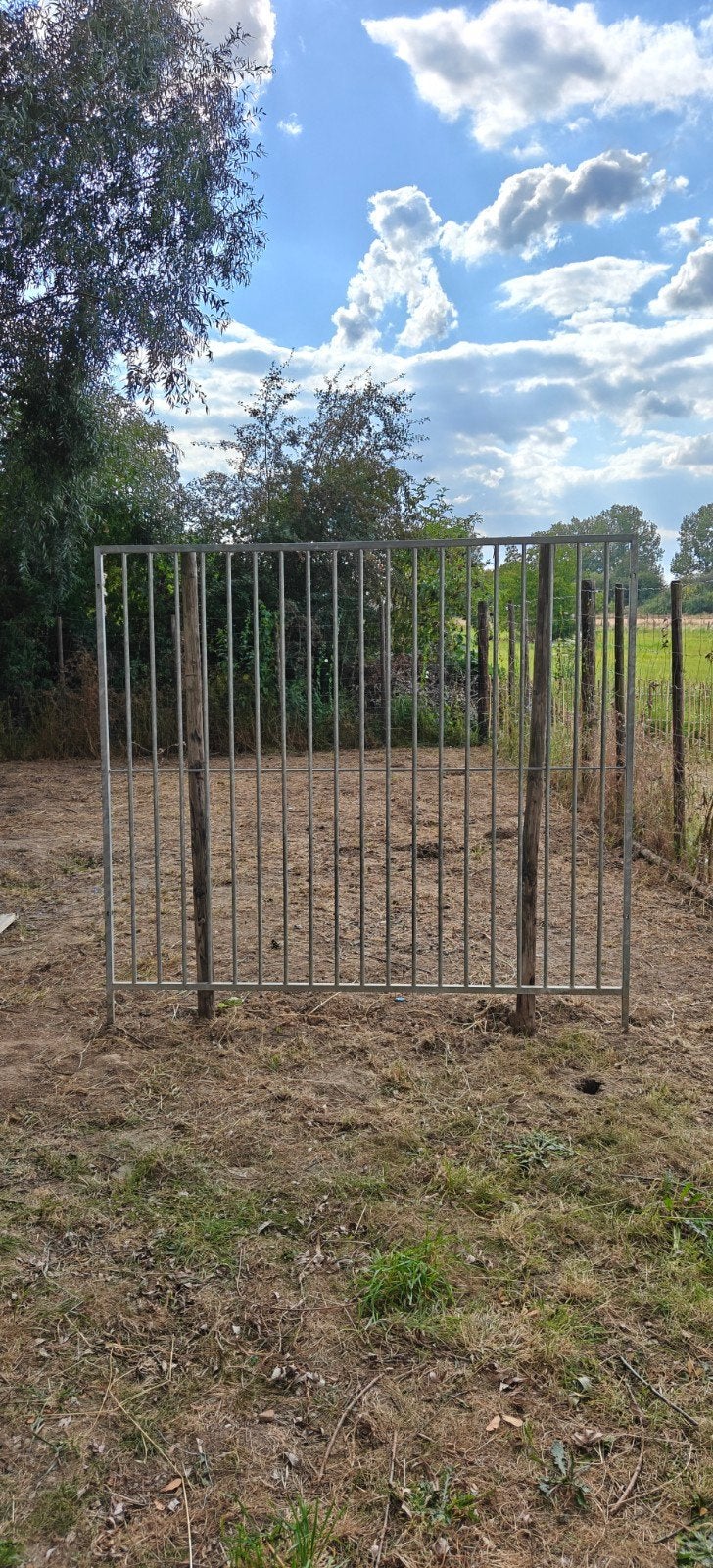 Panneaux de chenil, Enlèvement