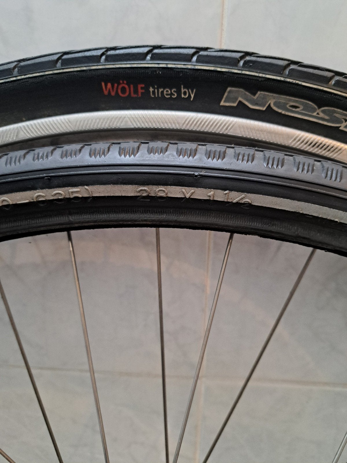 2 fietsbanden WOLF, Fietsen en Brommers, Ophalen