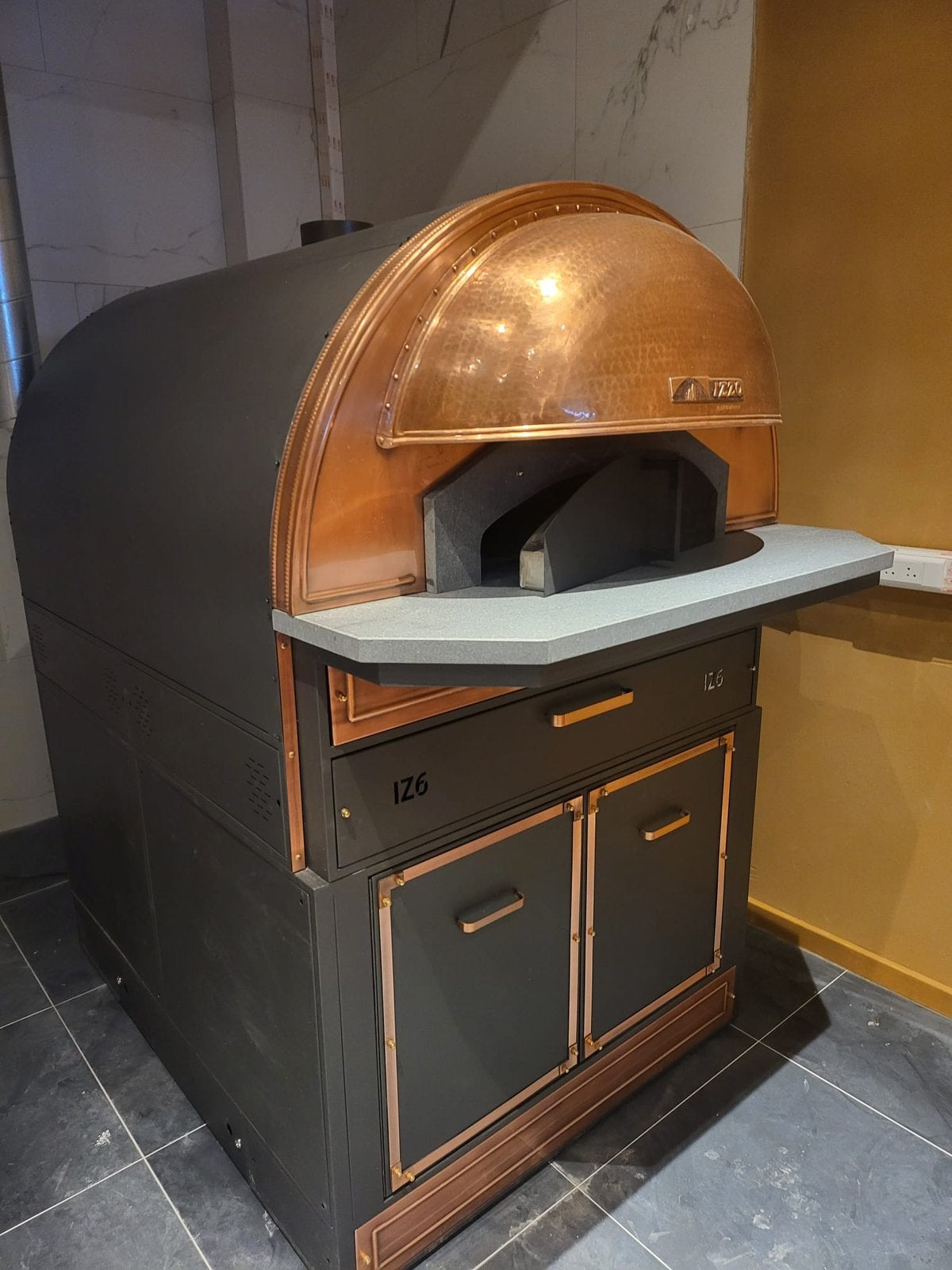 Four a pizza IZZO 6, Articles professionnels, Horeca | Équipement de cuisine, Enlèvement