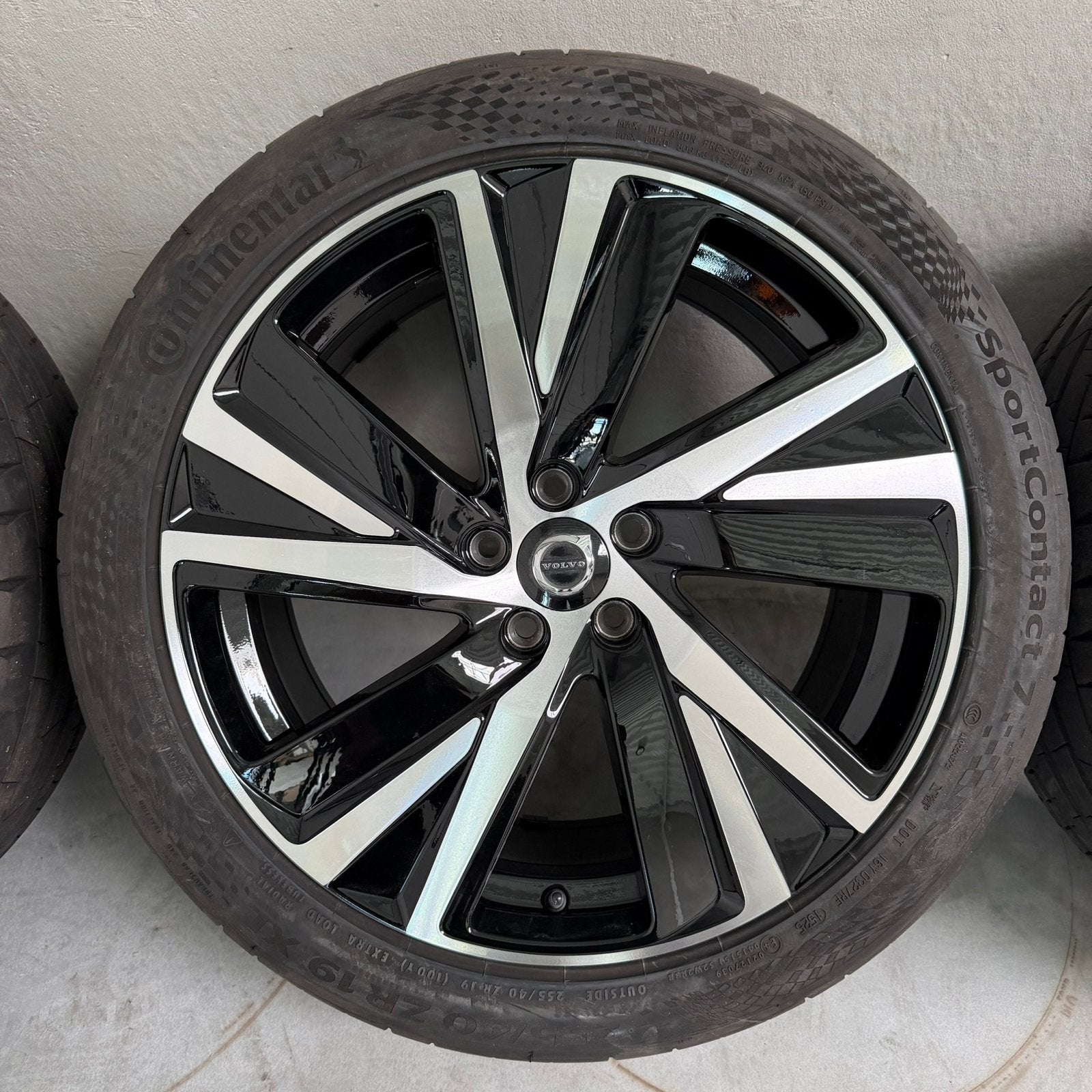 19 inch Origineel Volvo V90 S90 velgen met zomerbanden, Auto-onderdelen, 19 inch, Gebruikt, 255 mm, Banden en Velgen