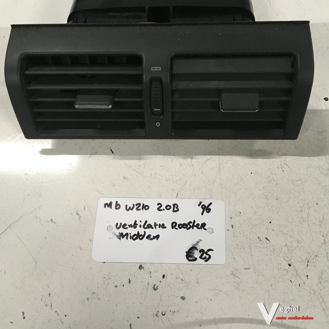Mercedes W210 2.0 Benzine 1996  Luchtrooster midden, Gebruikt, -, -, Ophalen of Verzenden