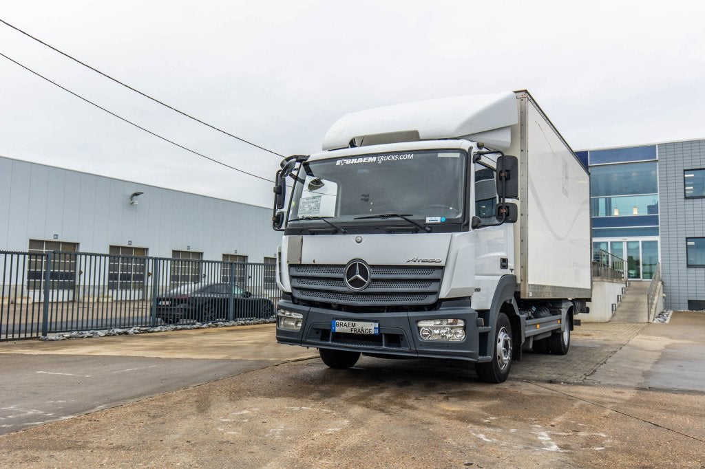 Mercedes-Benz ATEGO 918+DHOLLANDIA, Autos, Achat, Euro 6, Entreprise, Mercedes-Benz