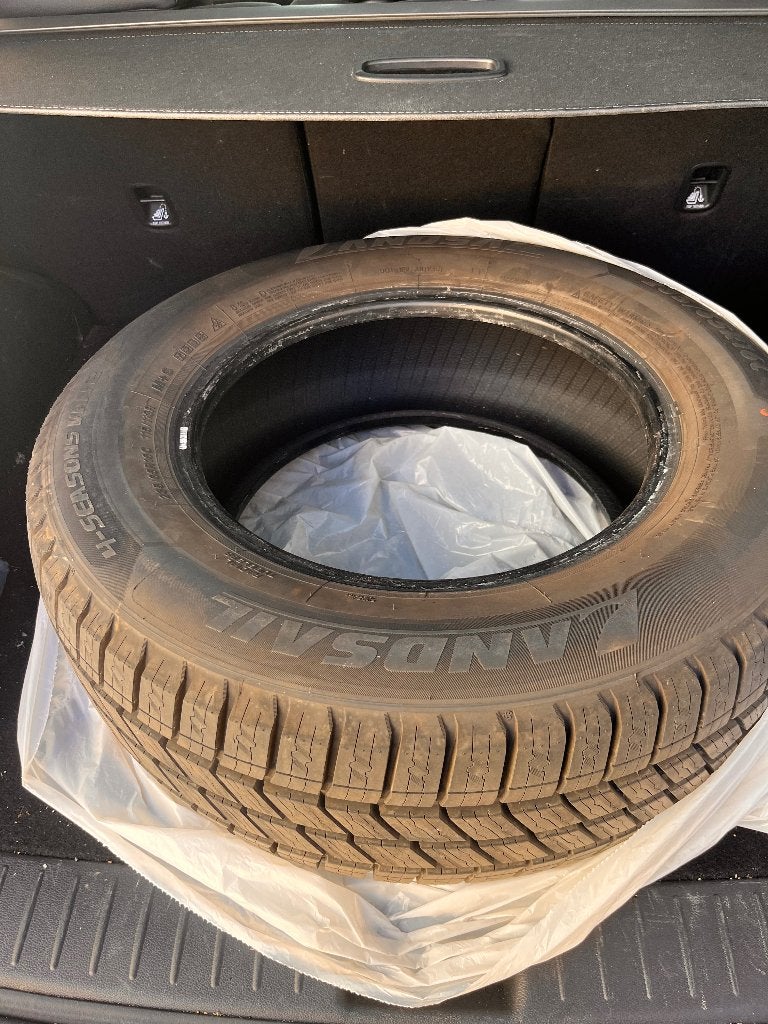 Pneu Landsail 235/65R16C – quasi neuf, Enlèvement, 4 Saisons, Pneu(s)