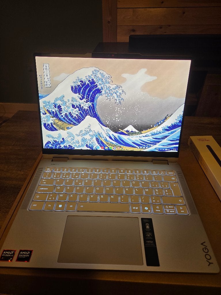 Lenovo Yoga 7 2-in-1 OLED 32Go / 1To, 32 GB, 14 pouces, Avec écran tactile, Comme neuf