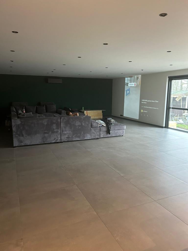 NOG OVERSCHOT +/- 20m2 grijze vloertegels 900/900/10, Enlèvement, Comme neuf