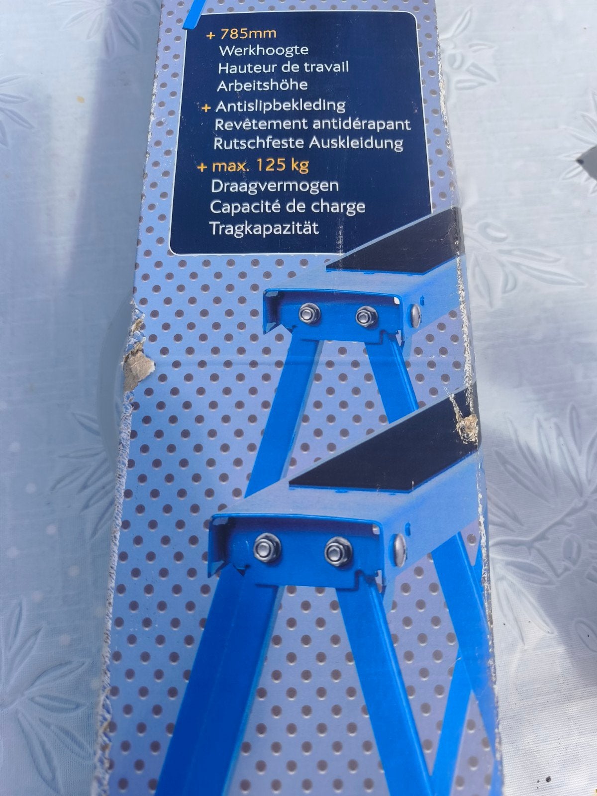 2 Tréteaux neuf, Enlèvement