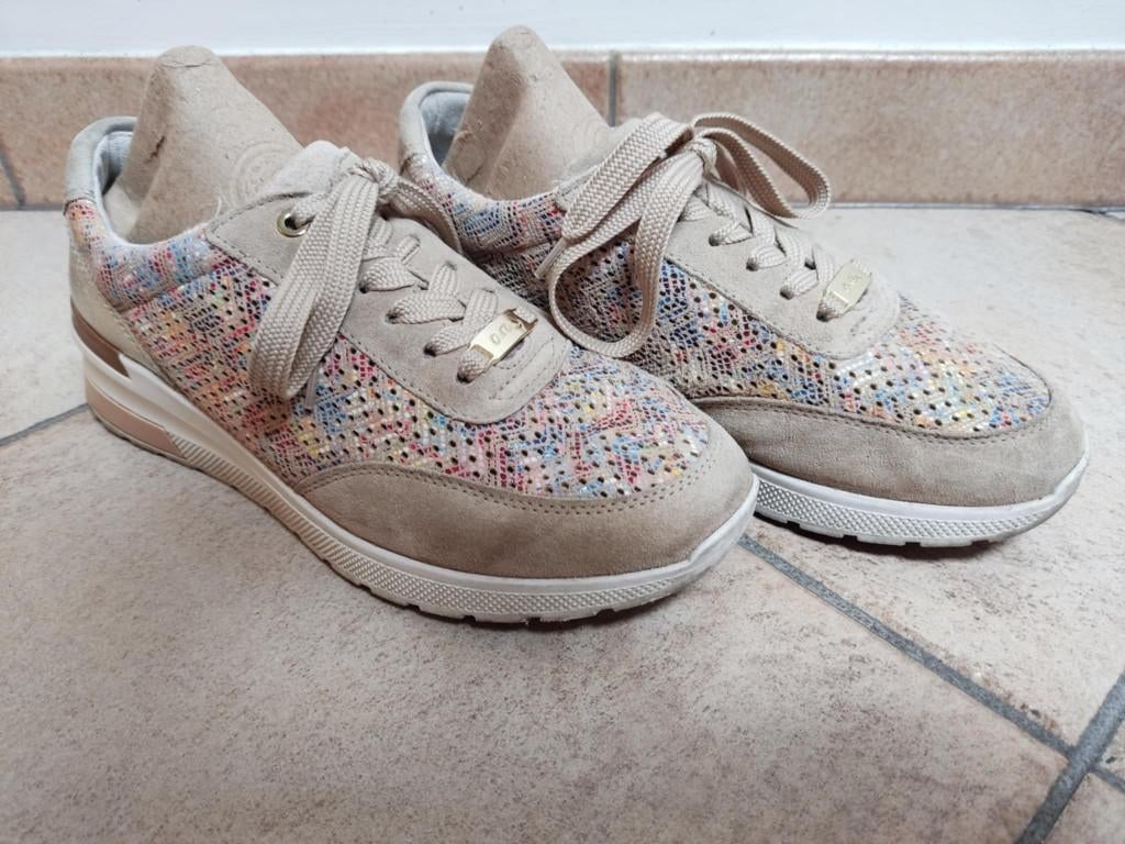 Zeer degelijke sneakers van Ara, maat 39, Kleding | Dames, Beige, Nieuw, Ophalen of Verzenden, Sneakers