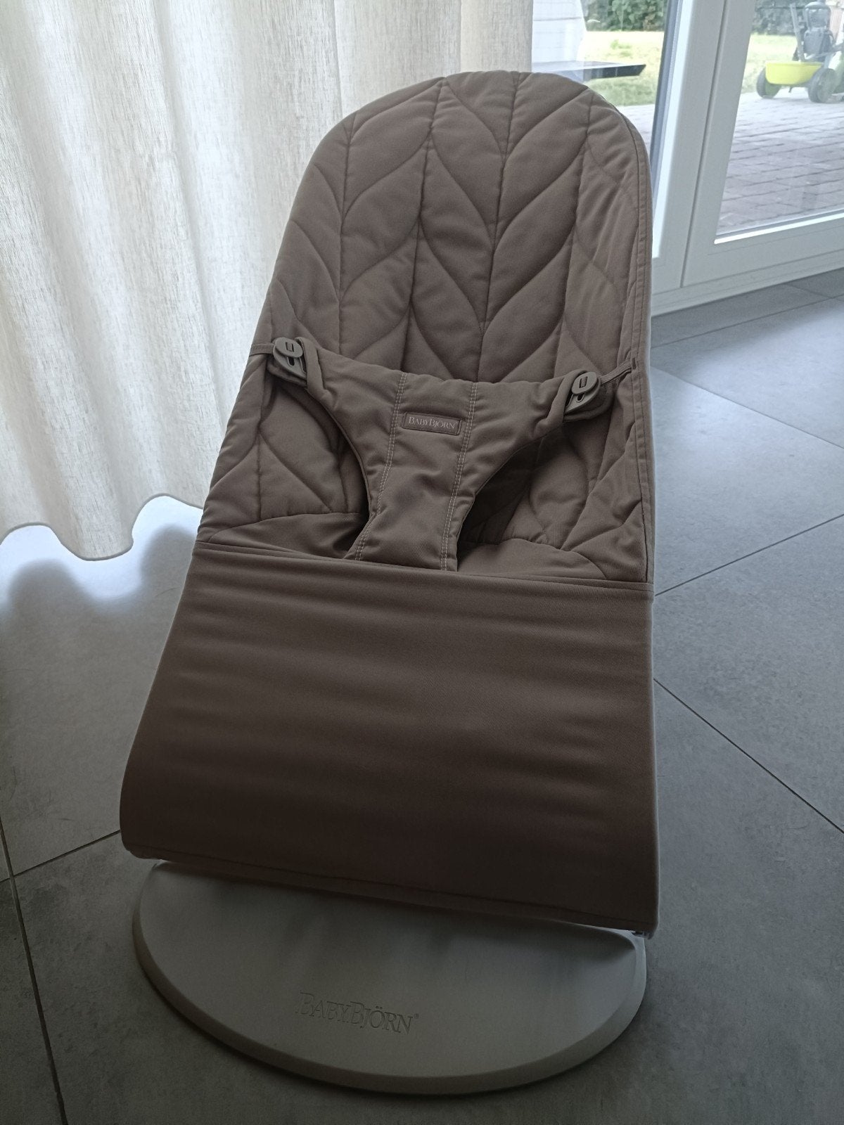 Babybjorn bouncer + extra trixie cover, Kinderen en Baby's, Wipstoeltjes, Ophalen of Verzenden, Zo goed als nieuw, Wipstoel, Verstelbaar