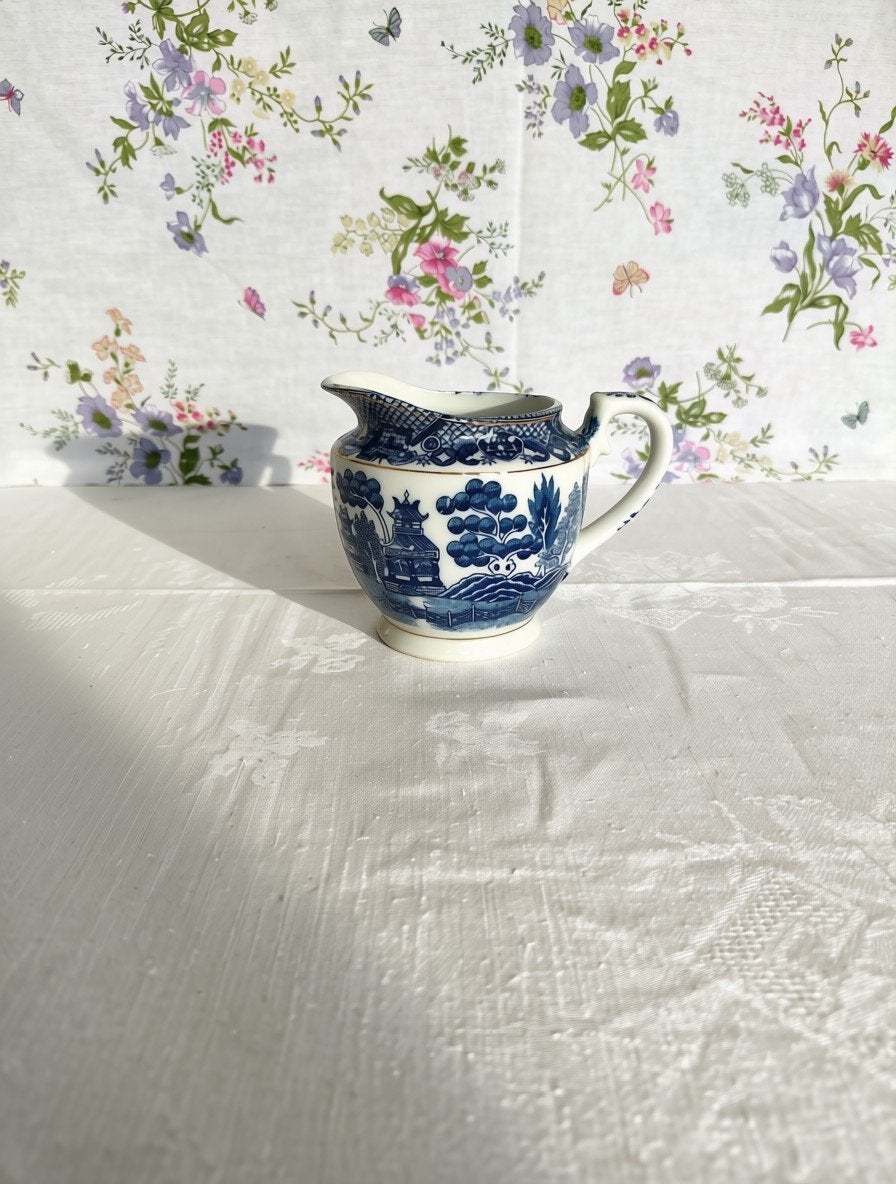 Kleine melkkan met creamer en vintage blauw wilgenpatroon, Antiek en Kunst, Antiek | Keramiek en Aardewerk, Ophalen of Verzenden