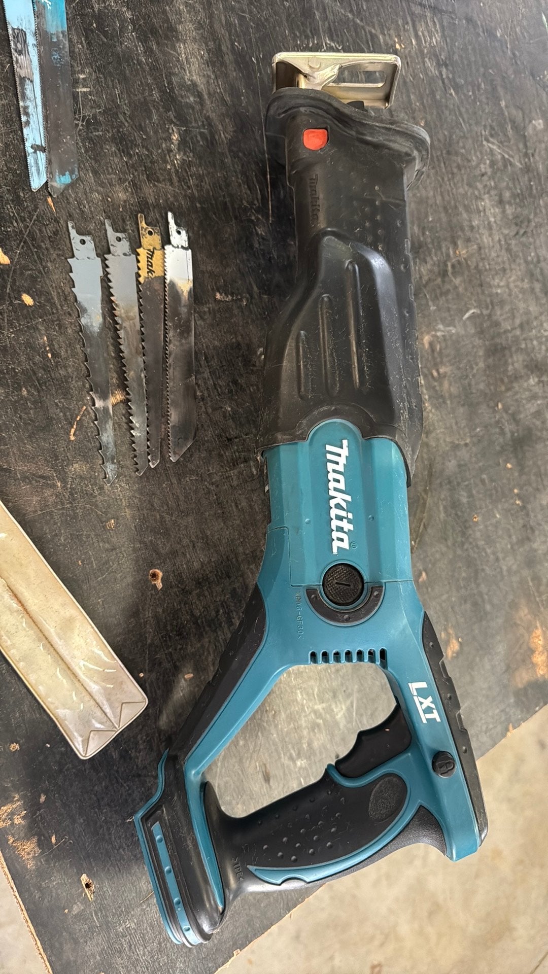 Scie alternative Makita, Bricolage & Construction, Enlèvement ou Envoi, Comme neuf, Scie sabre