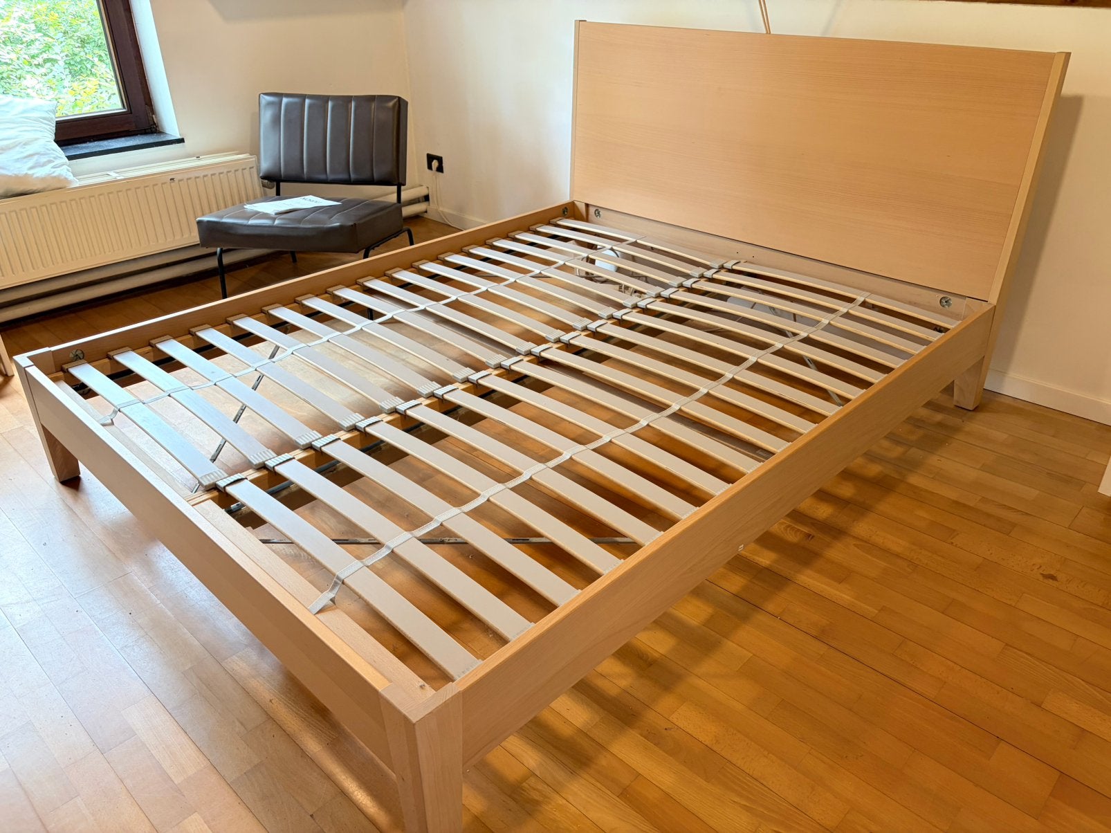 Tweepersoonsbed incl lattenbodems Nordli ( Ikea), Ophalen, Zo goed als nieuw, 200 cm, 160 cm