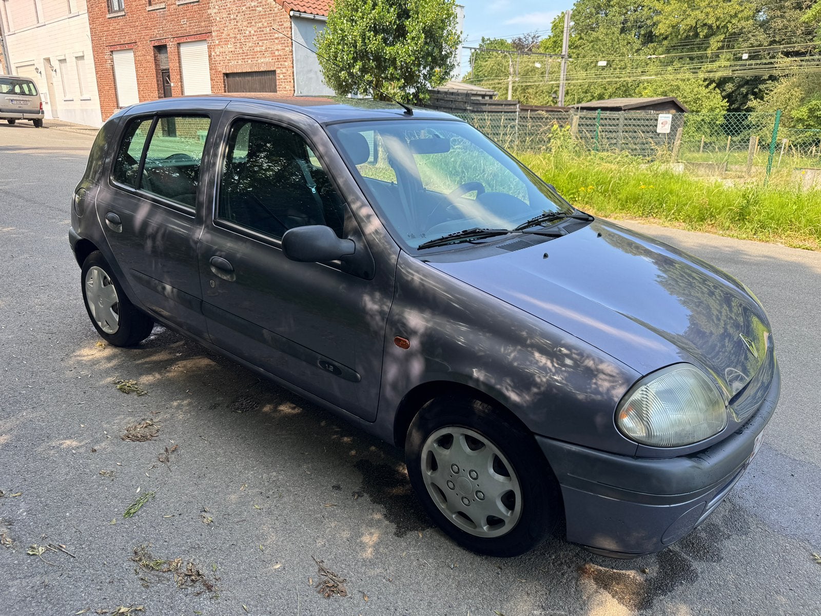 Renault Clio 1.2   63.000 Km, Auto-onderdelen, Ophalen, Renault